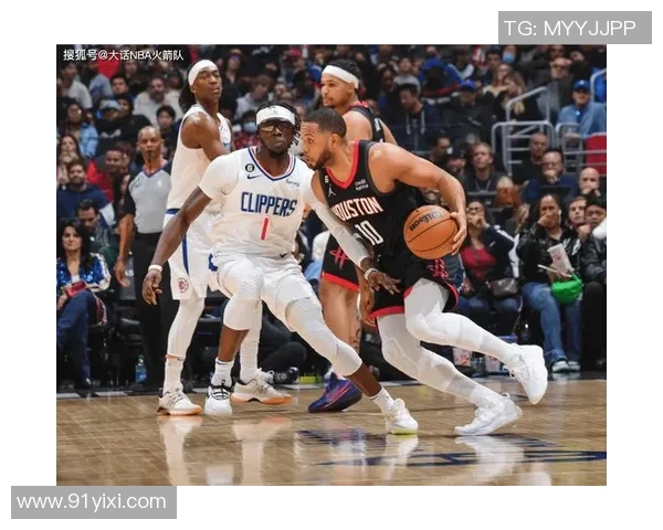 火箭与快船激战正酣16-17赛季精彩对决回顾与分析 火箭与快船激战正酣16-17赛季精彩对决回顾与分析