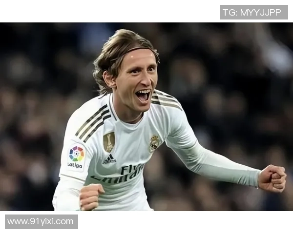 莫德里奇：足球场上的魔术师与永恒的中场指挥官